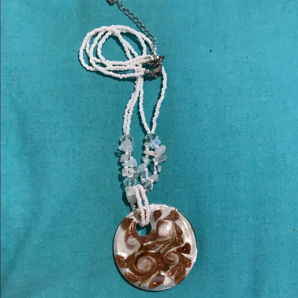 pendant necklace